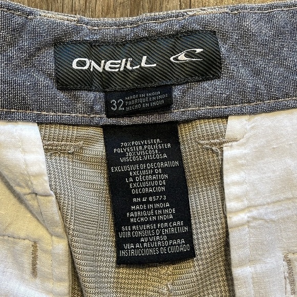 O'NEILL BEIGE PLAID SHORTS (32) - Picture 5 of 7